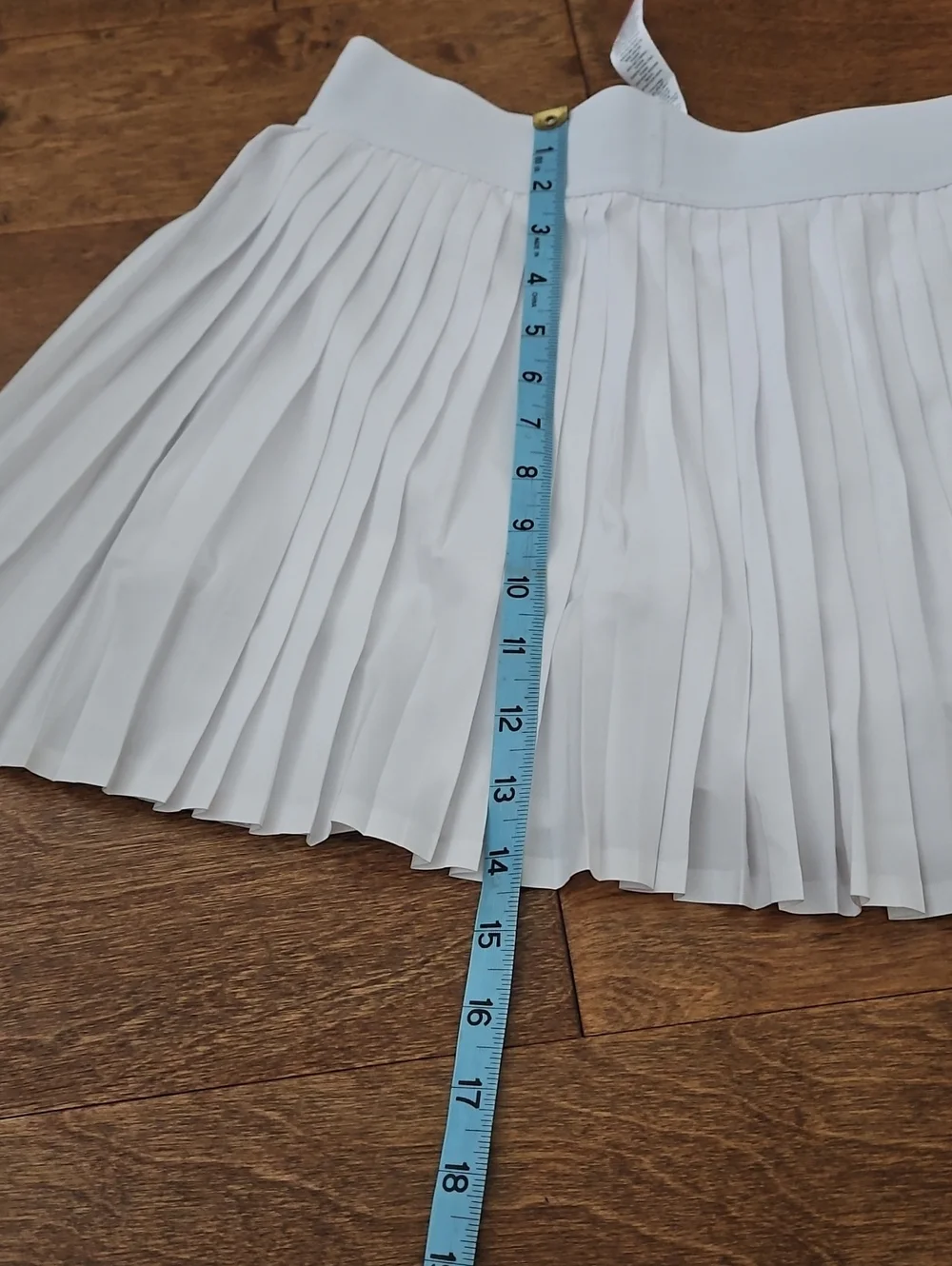 ALO Yoga White Pleated Mini Skirt